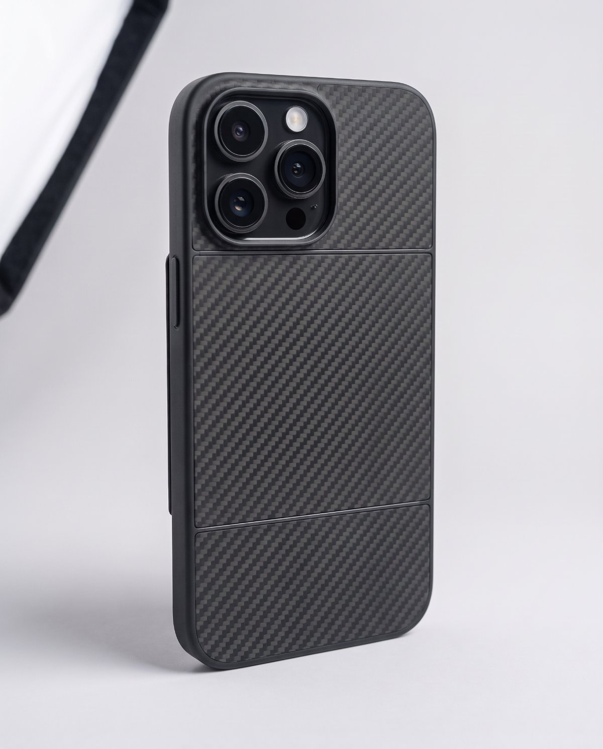 Back of Offbit Carbon tech with the tile stowed