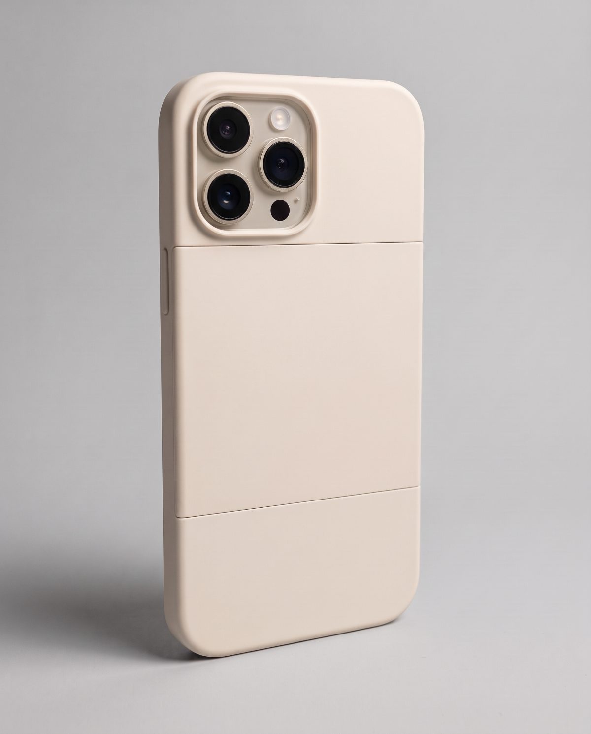 Back of Offbit Pearl with the tile stowed
